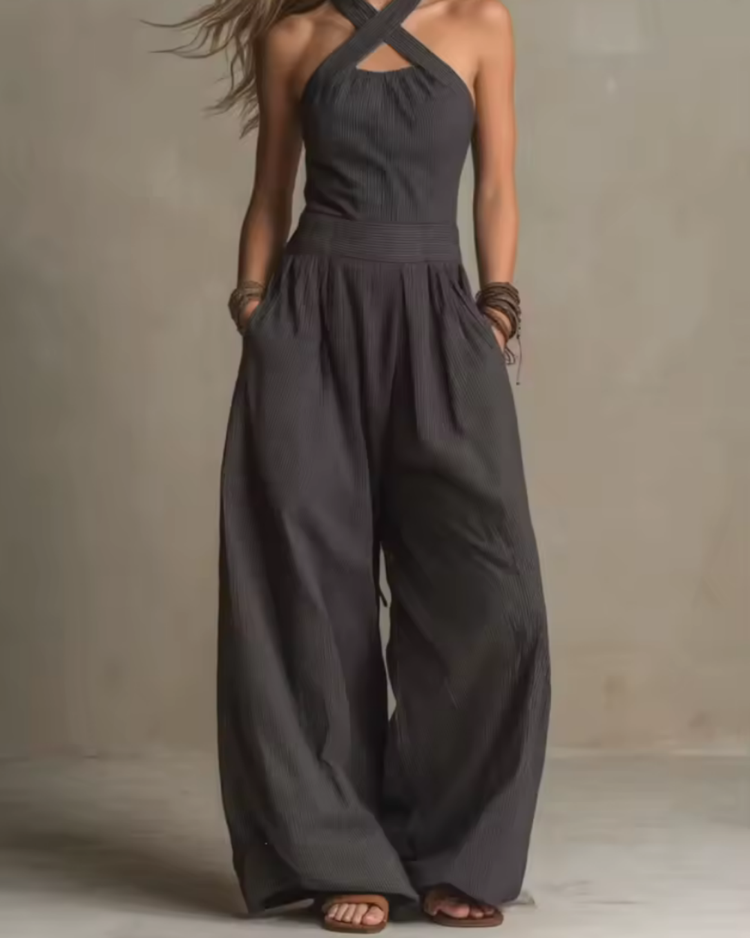 Vera | Mono Halter a Gamba Larga