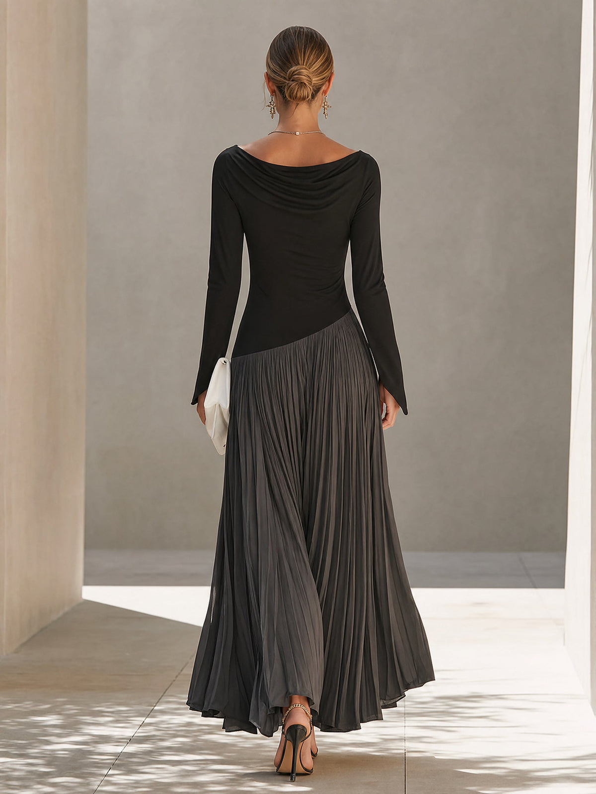 Virginia | Abito Maxi Plissé con Collo Drappeggiato, Nero e Grigio