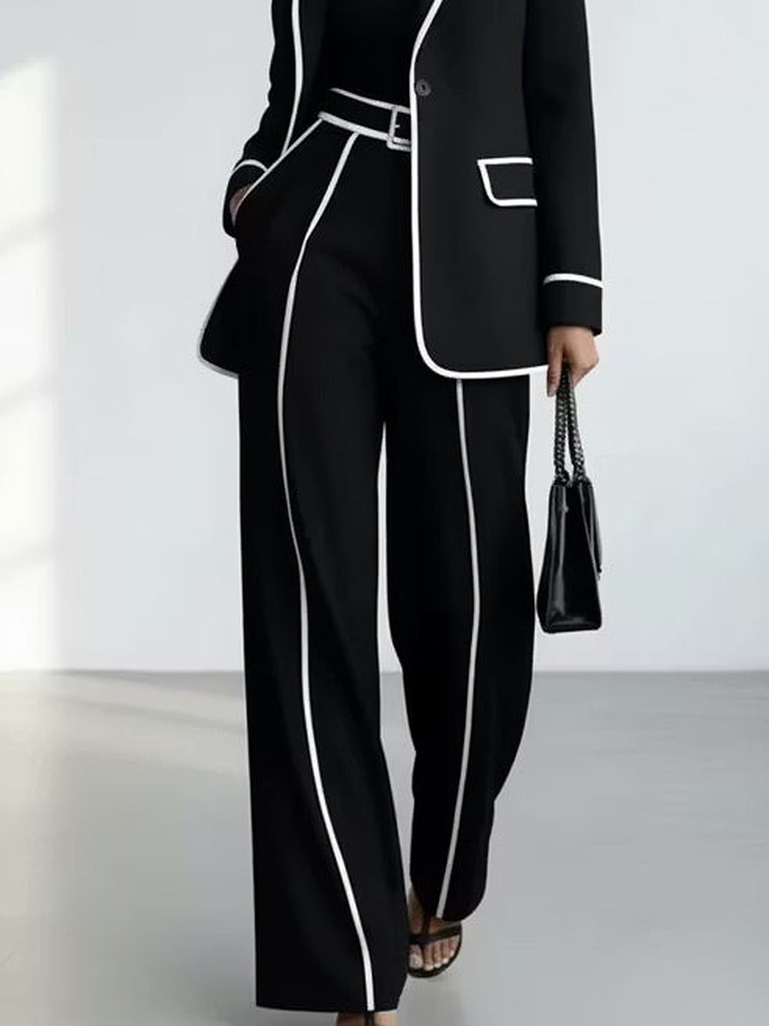 Clementina | Completo Blazer e Pantalone con Profili a Contrasto, Nero
