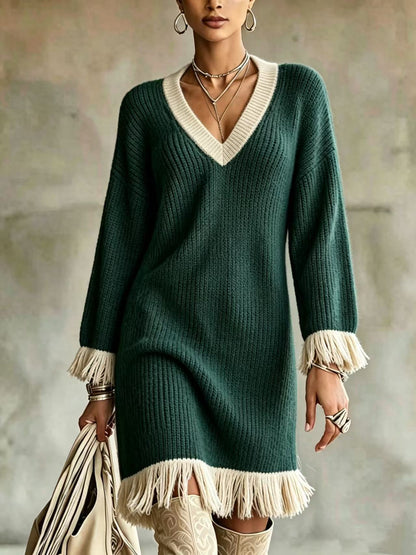 Smeralda | Abito in Maglia Verde con Frange Rosa a Contrasto